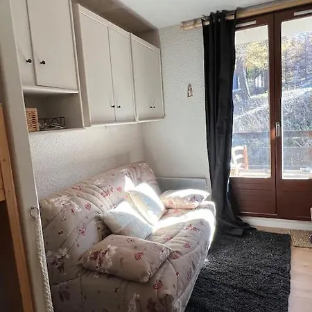 Apartment 1850 *