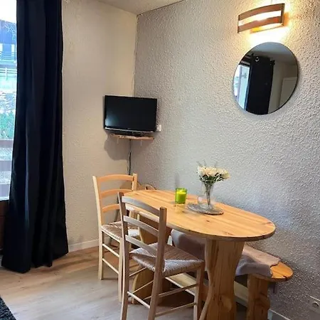 1850 Apartment Risoul